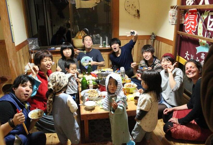 Дом 1 Спальня, Katsuo Guest House