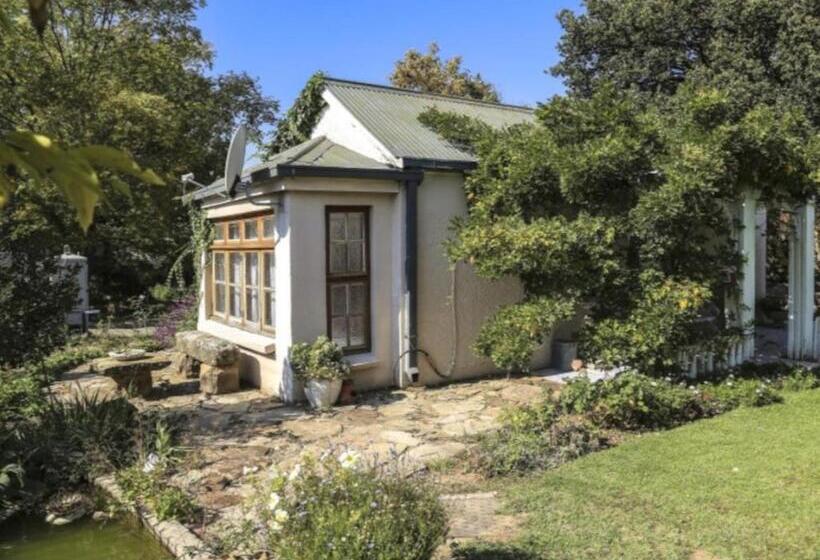 Номер Стандарт Вид на Сад, The Green Acorn Guest House
