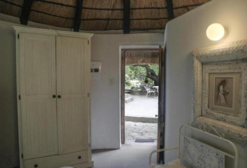 Бунгало Стандарт, The Green Acorn Guest House