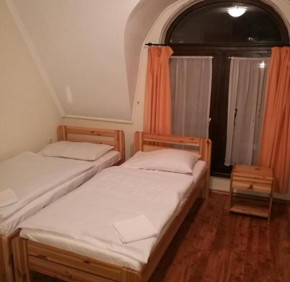 اتاق استاندارد, Mátyás Szállás