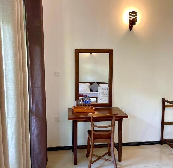 Семейный Номер, Shan Star Weligama