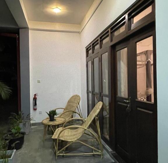 Трехместный Номер Стандарт Вид на Бассейн, Shan Star Weligama
