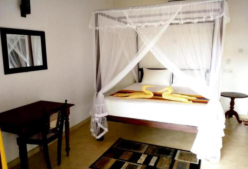 اتاق لوکس با بالکن, Sleepy Head Guesthouse