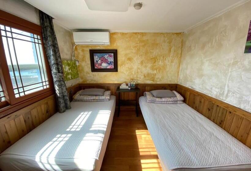 اتاق لوکس, Gudeok Guesthouse