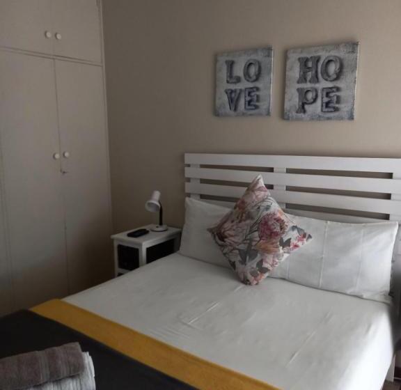 Quarto Estandar, Gastehuis 17