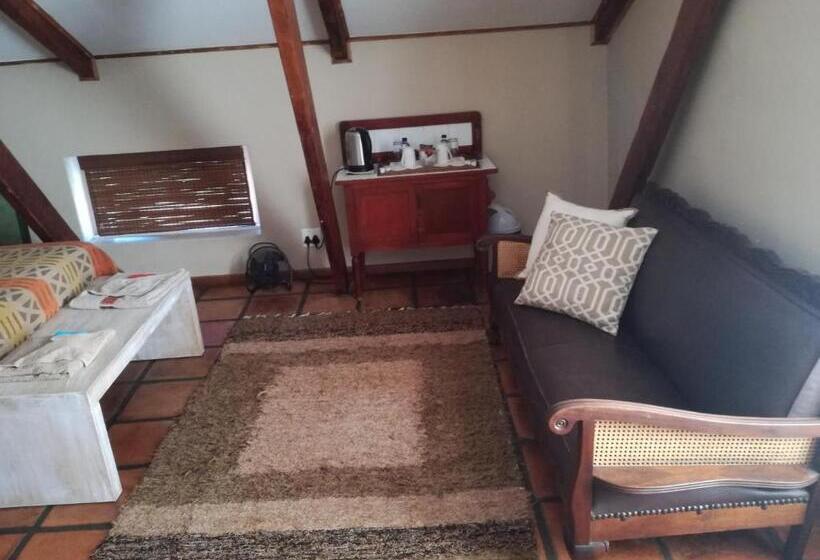 Трехместный Номер Стандарт Совместная Ванная, House On Plein