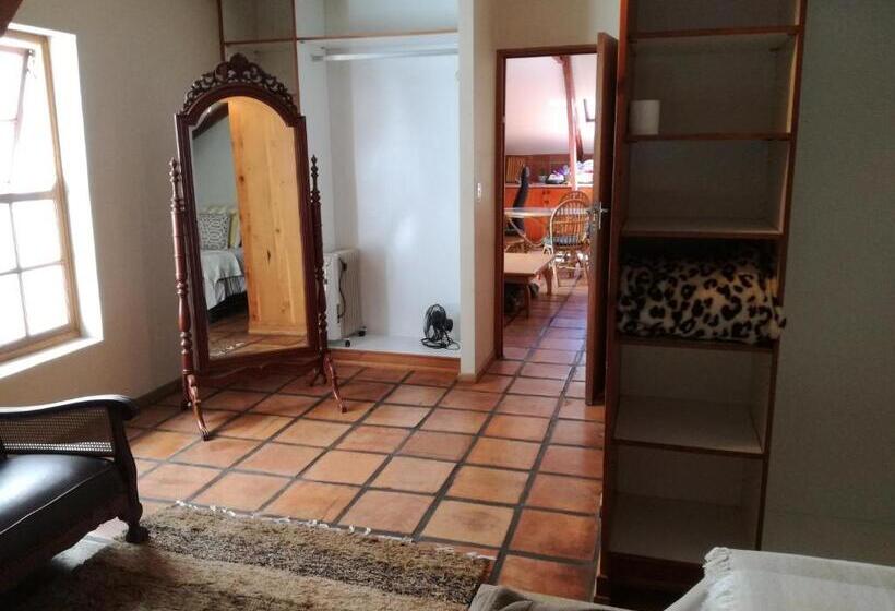 Трехместный Номер Стандарт Совместная Ванная, House On Plein