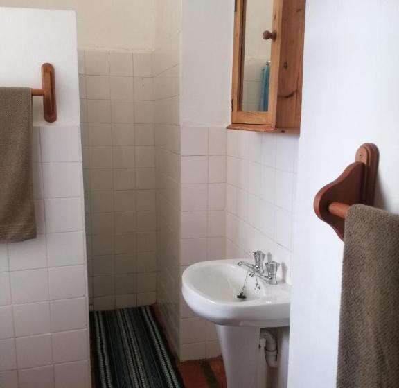Четырехместный номер эконом класса с общей ванной комнатой, House On Plein
