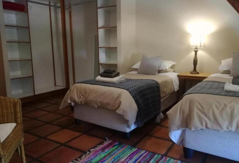 غرفة قياسية حمام مشترك, House On Plein