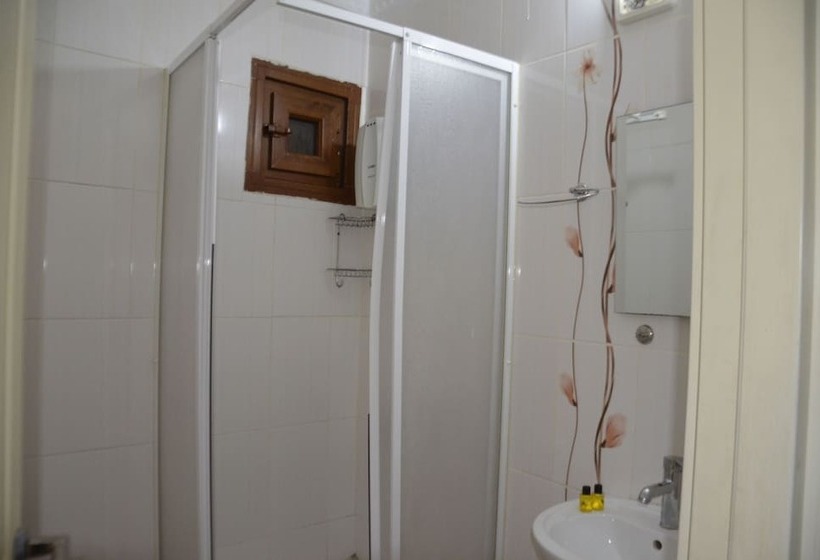 Economy Triple Room, Avsin Residence