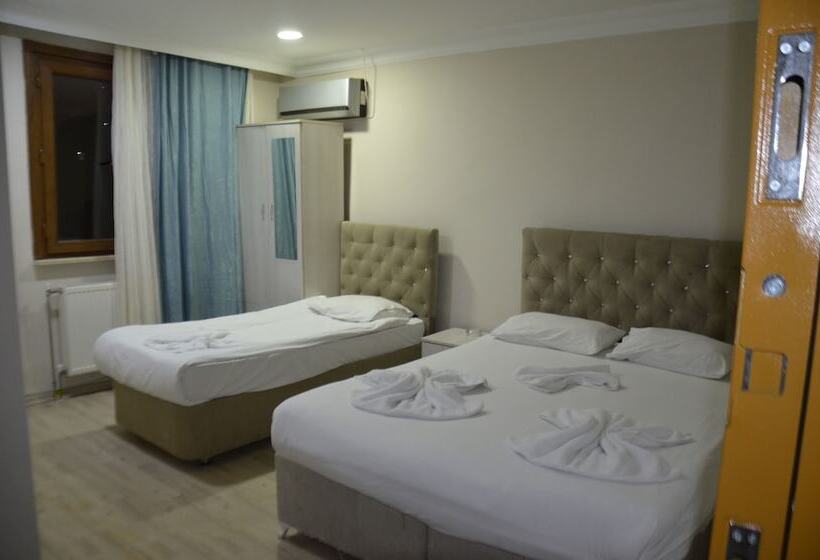 Economy Triple Room, Avsin Residence
