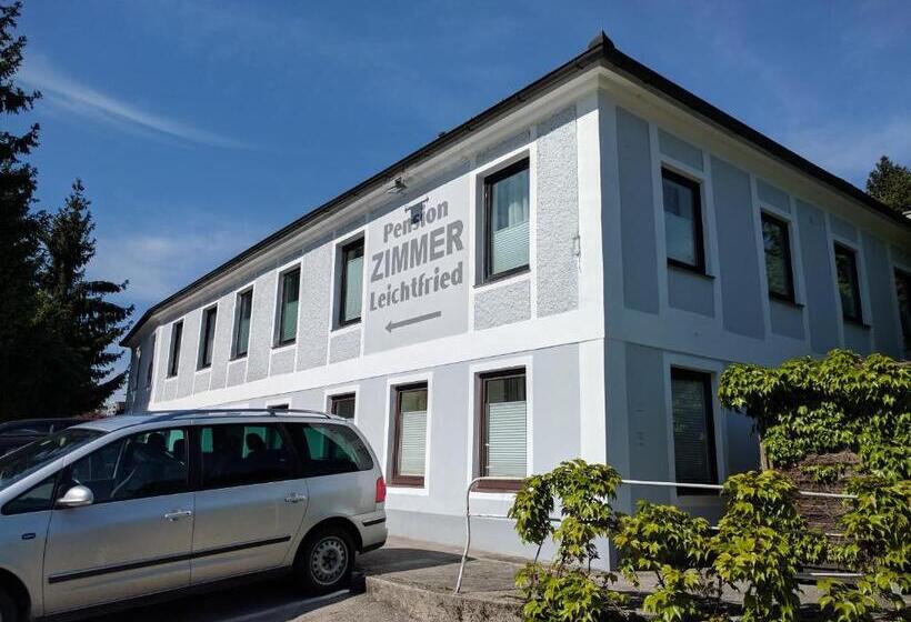 スイート, Pension Leichtfried