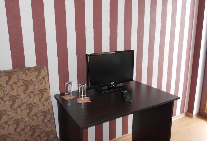 Семейный Номер, Guest House Tsenovi