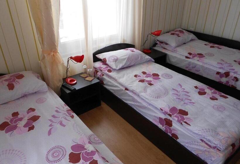 패밀리 룸, Guest House Tsenovi