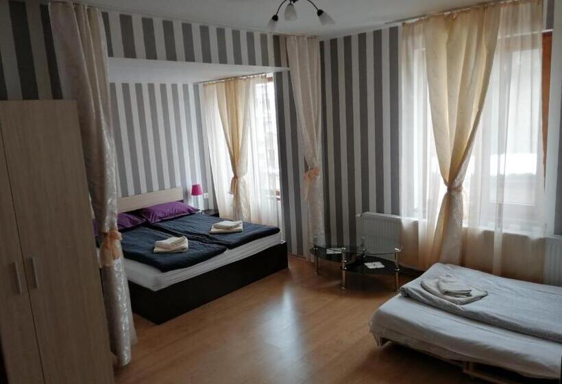 패밀리 스위트, Guest House Tsenovi