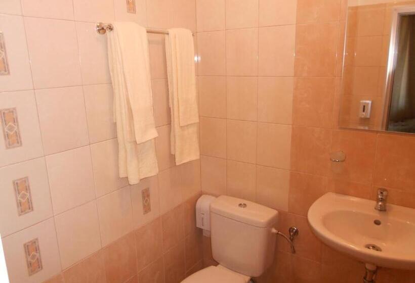 Дом 1 Спальня, Guest House Tsenovi