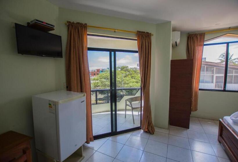 Quarto Deluxe Vista Mar com Sacada, Hostal Andry
