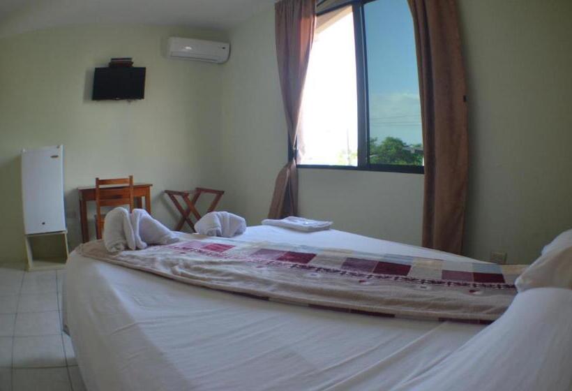 Quarto Deluxe, Hostal Andry