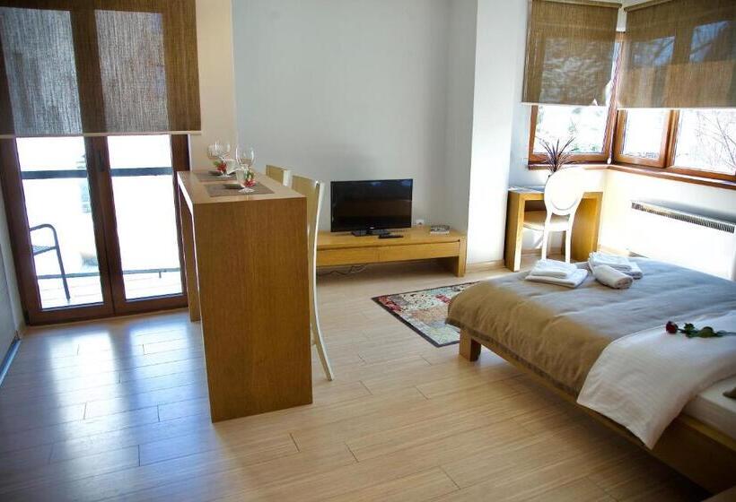 استودیوی استاندارد, Apartments Villa Splendor