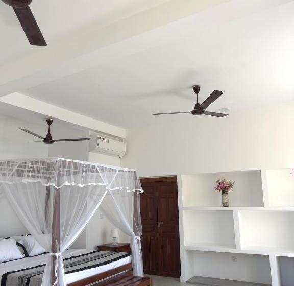 1 Bedroom Apartment Sea View, Galawatta Beach Resort