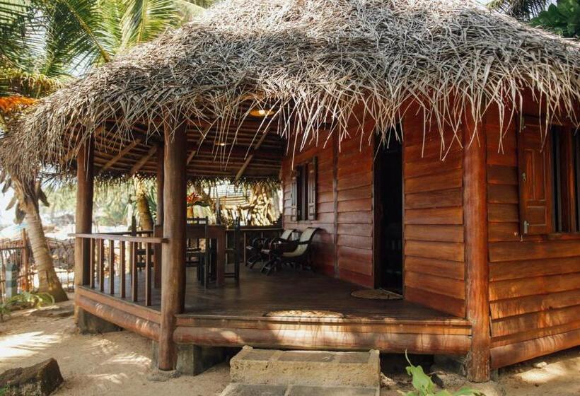 Standard Bungalow, Galawatta Beach Resort