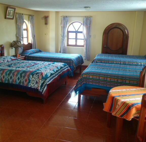 اتاق سوپریور چهار تخته, Hostal Curiñan