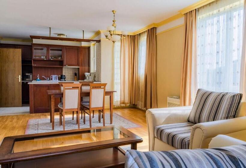 Апартаменты 2 Спальни с Балконом, Apartcomplex Splendid