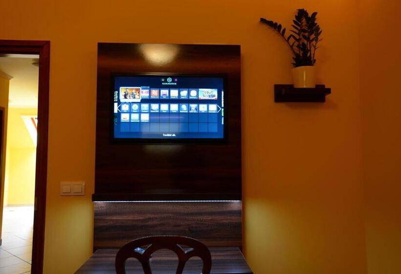 3 Bedroom Duplex Apartment, Nexus Vendégház Szeged