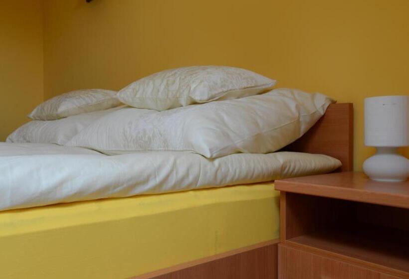 3 Bedroom Duplex Apartment, Nexus Vendégház Szeged