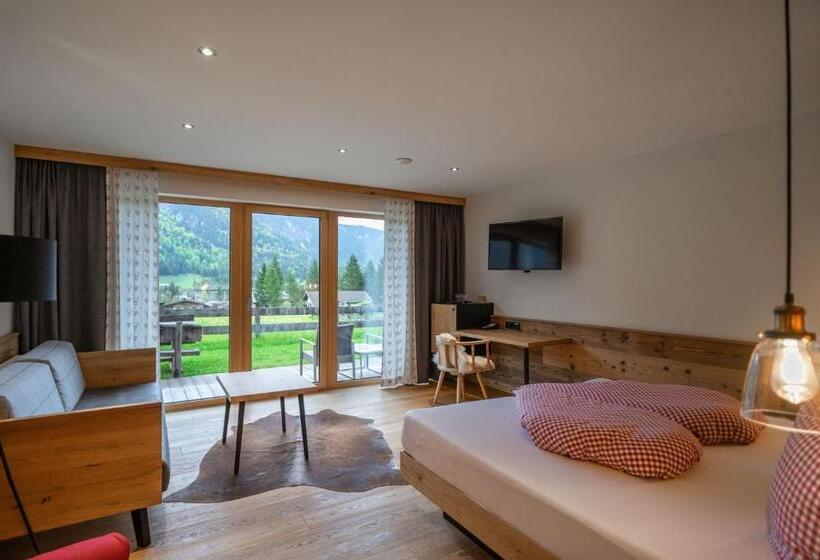 Люкс Вид на Горы, Landhaus Tirolerherz