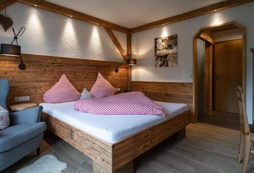 Номер Стандарт с Балконом, Landhaus Tirolerherz