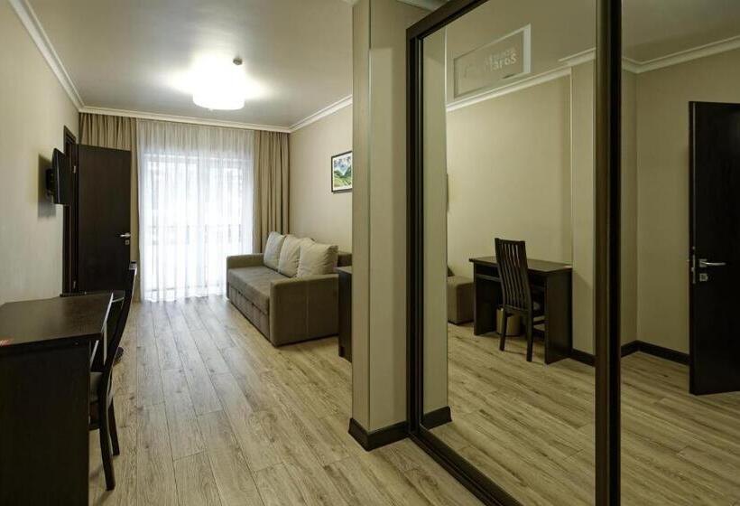 غرفة ديلوكس رباعية, Marmaros Apart Hotel & Spa