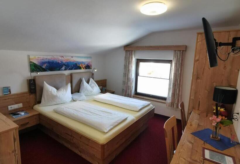 اتاق استاندارد با چشم‌انداز کوهستان, Oberauer Wagrain   Die Eco Familien Hotelpension B&b