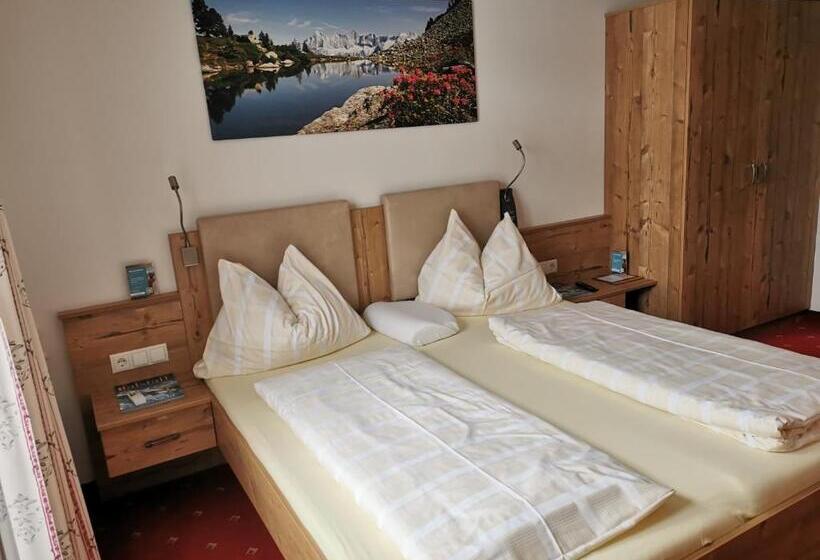 اتاق استاندارد با چشم‌انداز کوهستان, Oberauer Wagrain   Die Eco Familien Hotelpension B&b