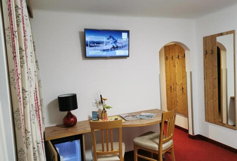 اتاق استاندارد با چشم‌انداز کوهستان, Oberauer Wagrain   Die Eco Familien Hotelpension B&b