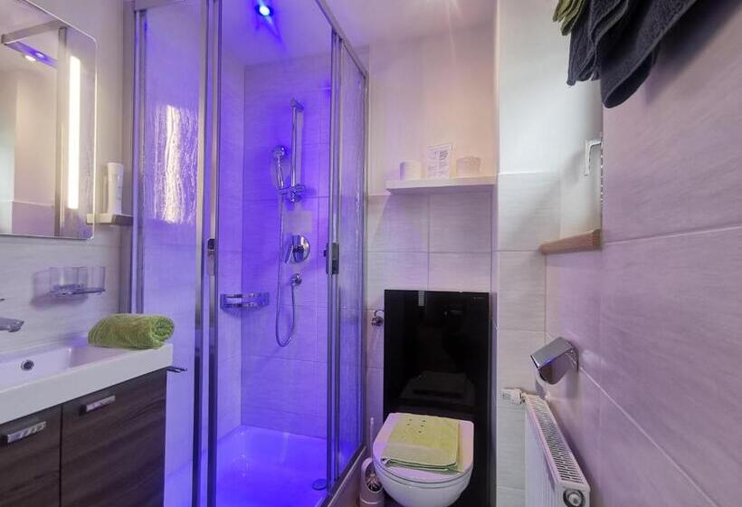 اتاق استاندارد با چشم‌انداز کوهستان, Oberauer Wagrain   Die Eco Familien Hotelpension B&b