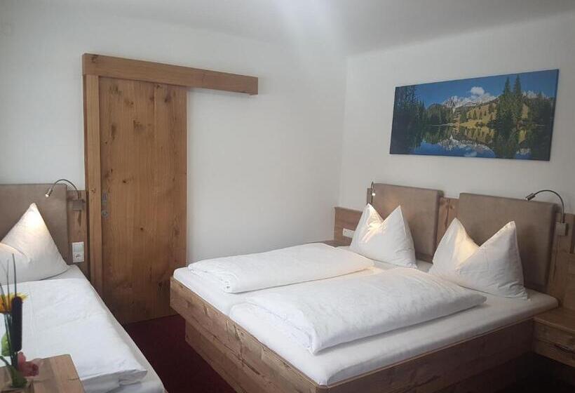 اتاق استاندارد سه نفره, Oberauer Wagrain   Die Eco Familien Hotelpension B&b