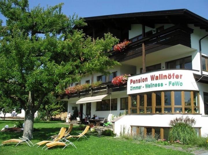 شقة غرفتين نوم مزودة بشُرفة, Pension Wallnöfer
