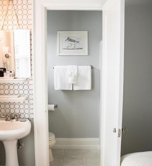 غرفة قياسية سرير ملكى, Nantucket Inn  Anacortes