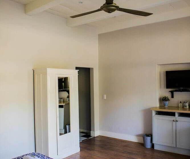Номер Deluxe, Elianthe Guesthouse