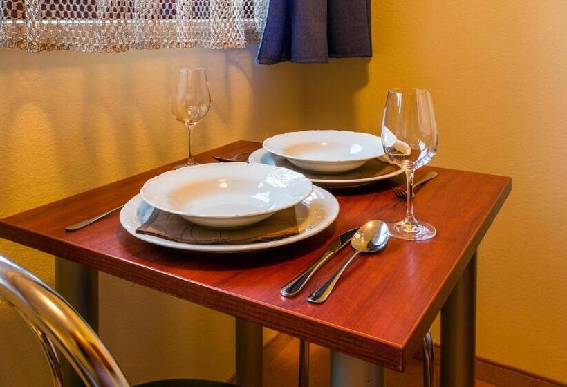 Standart Stüdyo, Penzión Ingrid