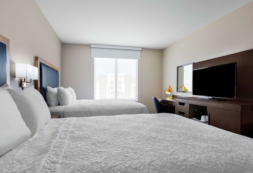 חדר סטנדרט שתי מיטות זוגיות,  hampton Inn & Suites San Diego Airport Liberty Station