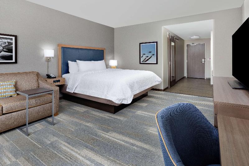 Suite Pat King,  hampton Inn & Suites San Diego Airport Liberty Station