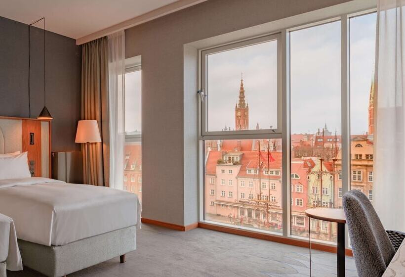 اتاق سوپریور با چشم‌انداز رودخانه, Radisson Hotel & Suites, Gdansk, Wyspa Spichrzów