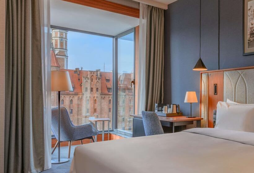 اتاق سوپریور با چشم‌انداز رودخانه, Radisson Hotel & Suites, Gdansk, Wyspa Spichrzów