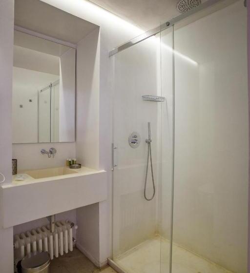 اتاق لوکس چهار تخته, Stacci Rural Resort
