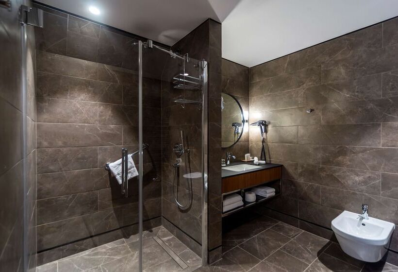سوئیت با چشم‌انداز رودخانه, Radisson Hotel & Suites, Gdansk, Wyspa Spichrzów