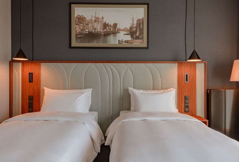 اتاق سوپریور با چشم‌انداز رودخانه, Radisson Hotel & Suites, Gdansk, Wyspa Spichrzów