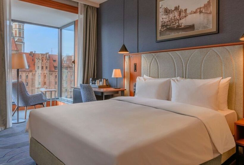 اتاق سوپریور با چشم‌انداز رودخانه, Radisson Hotel & Suites, Gdansk, Wyspa Spichrzów