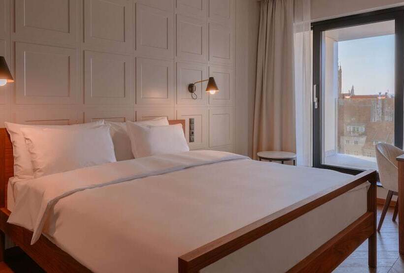سوئیت با چشم‌انداز رودخانه, Radisson Hotel & Suites, Gdansk, Wyspa Spichrzów